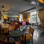 Metropole Hotel 3*
