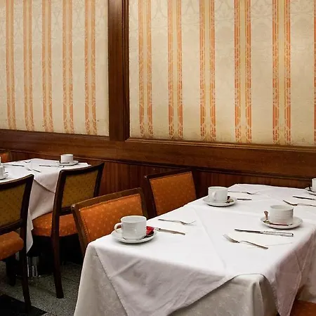 Hotel Metropole