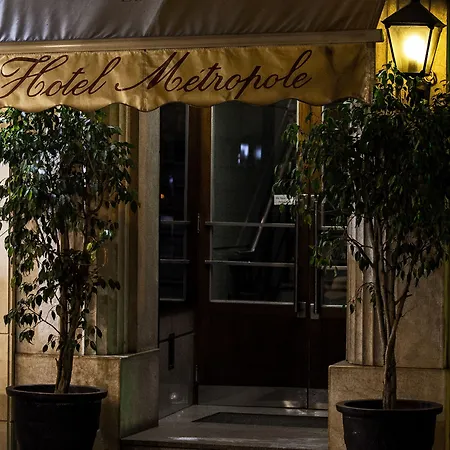 Metropole Hotel 3*
