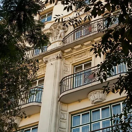 Metropole Hotel 3*