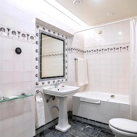 Metropole Otel 3*