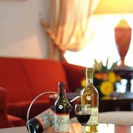 Metropole Hotel 3*