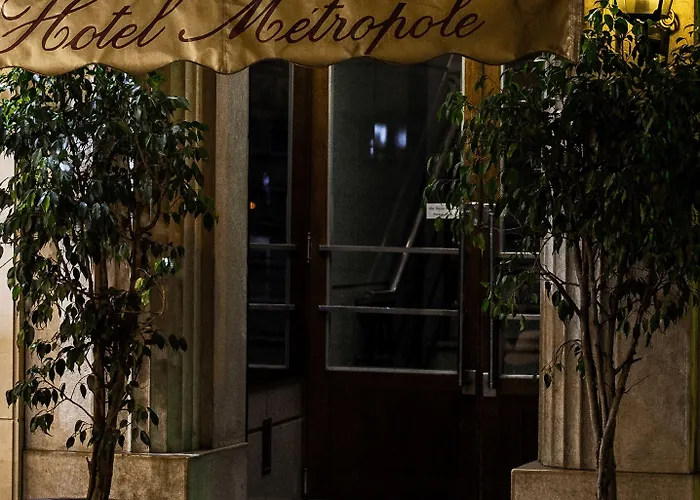 メトロポール ホテル 3*